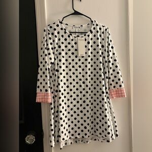 Nuggles NWT Women’s Size Medium Pattern Blouse